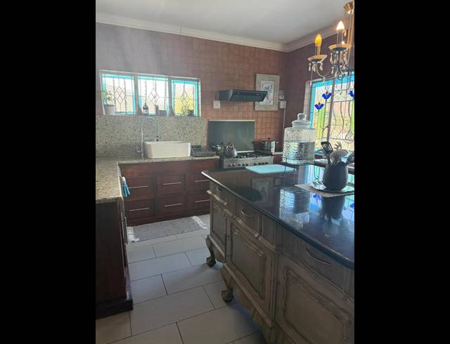 3 BEDROOM HOUSE FOR SALE IN KENSINGTON